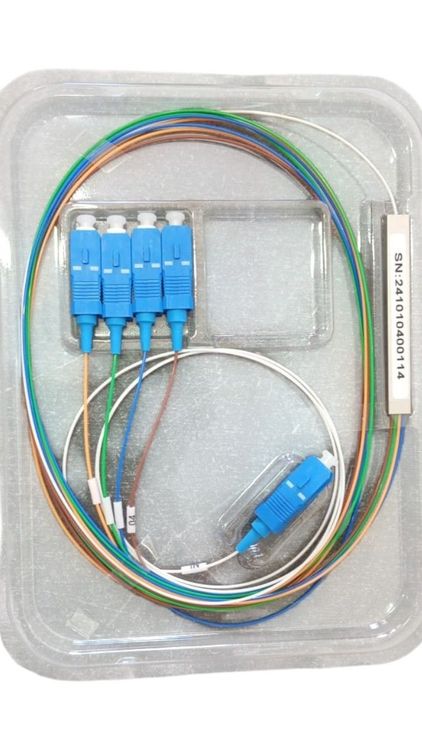 Splitter 1x4 SC/UPC Steel Tube 0.9mm 1M