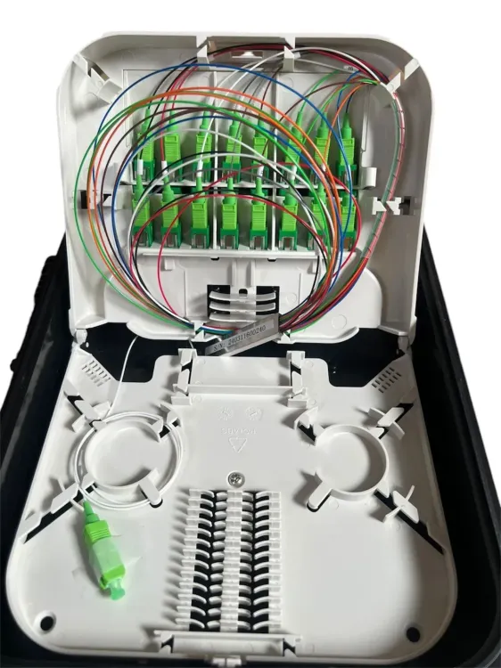 Vista adicional de NAP PUERTA VERTICAL CON PUERTO REDONDO - SPLITTER 1x16 SC/APC