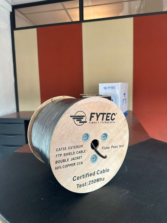 Vista adicional de FYTEC - FTP Cable Cat5e Doble Chaqueta CCA Outdoor(305m/roll) -60% Cobre - 24AWG - 50a60m Fluke Test/ Negro