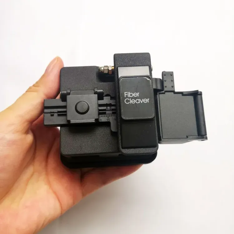 Vista adicional de CLEAVER DVP-105