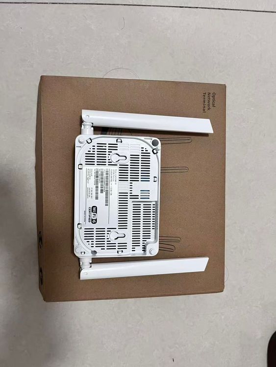 Vista adicional de HUAWEI HS8346x6 / GPON / 4GE+USB+1POST+2.4G&5G WIFI6