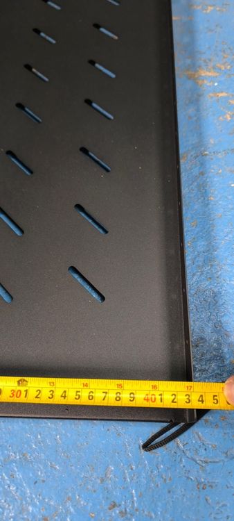 Vista adicional de BANDEJA EXTENDIBLE VENTILADA 1U 75-99CM AJUSTABLE