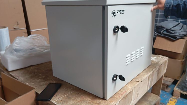 Vista adicional de RACK GABINETE EXTERIOR 600*455*510mm - 9U - INC SISTEMA DE VENTILACIÓN + PINTURA ELECTROESTÁTICA